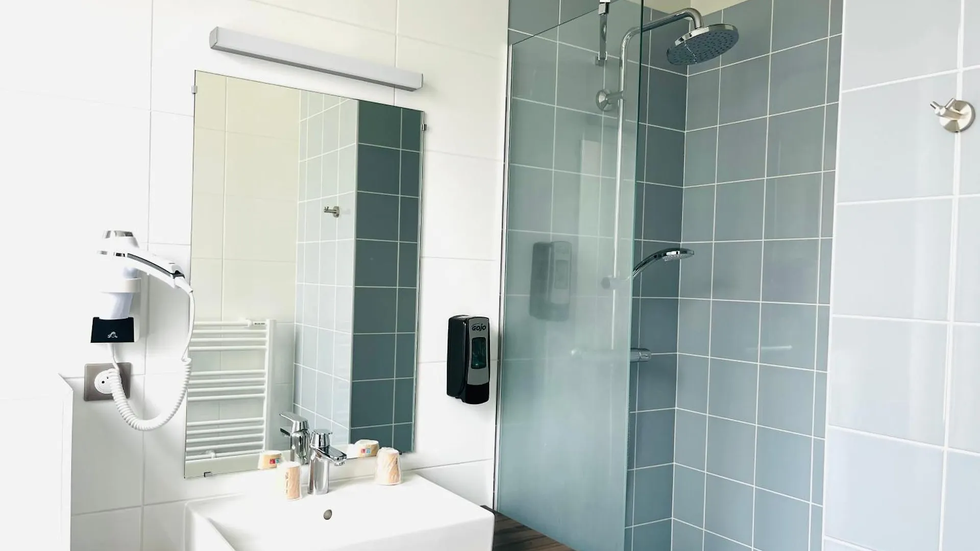 Hotellerie L'enclos Rey Hotel *