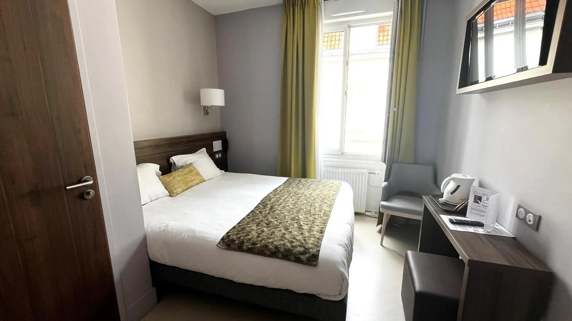 מלון Hotellerie L'enclos Rey *